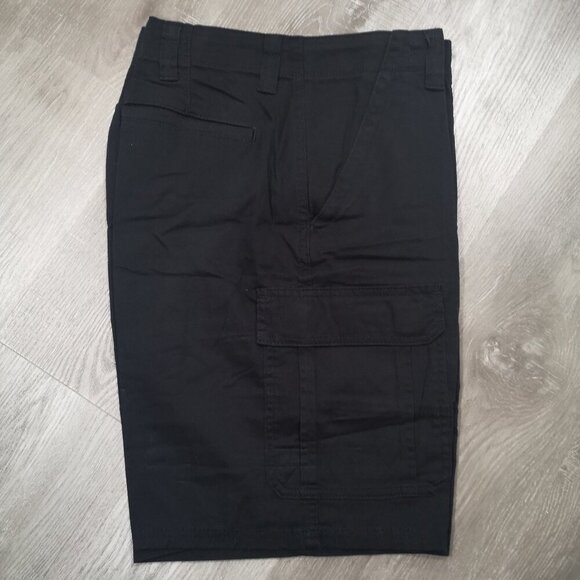 NWT Wrangler 5 Star Premium Epic Soft Men's Size 36/10 Plain Black Cargo Shorts - Picture 4 of 12